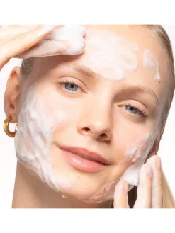 Benton Piel Acneica|Rutina De Día|Honest Cleansing Foam